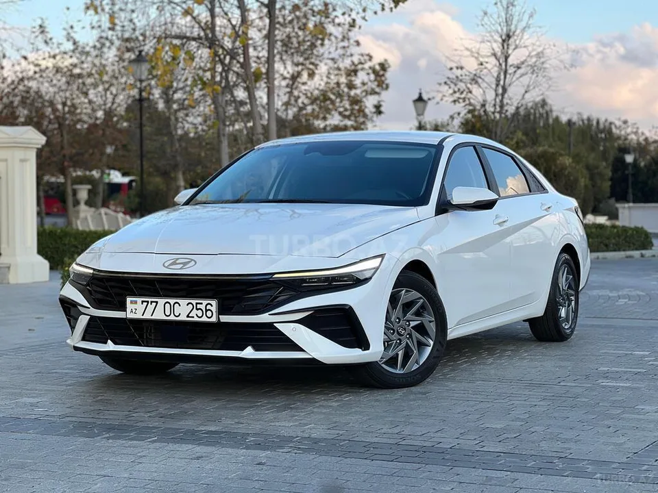 Hyundai Avante — фото 2/4