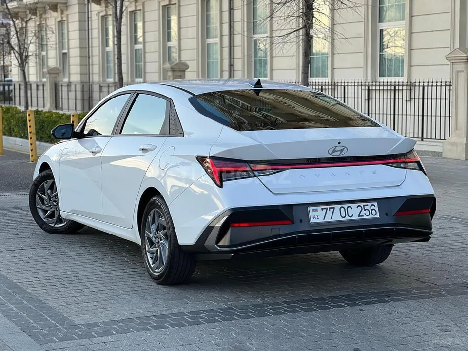 Hyundai Avante — фото 4/4