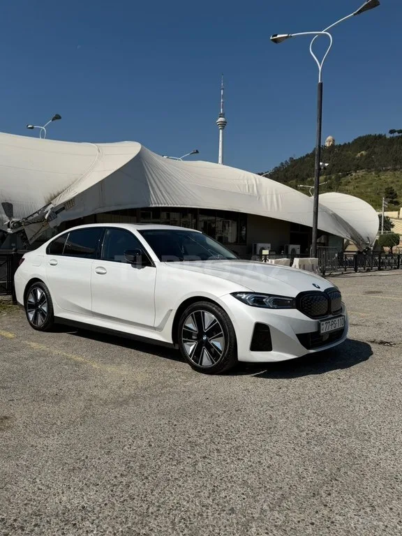 BMW i3 — foto 1/4