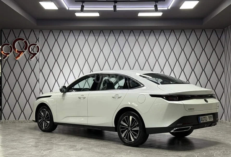 Changan Eado — фото 4/4