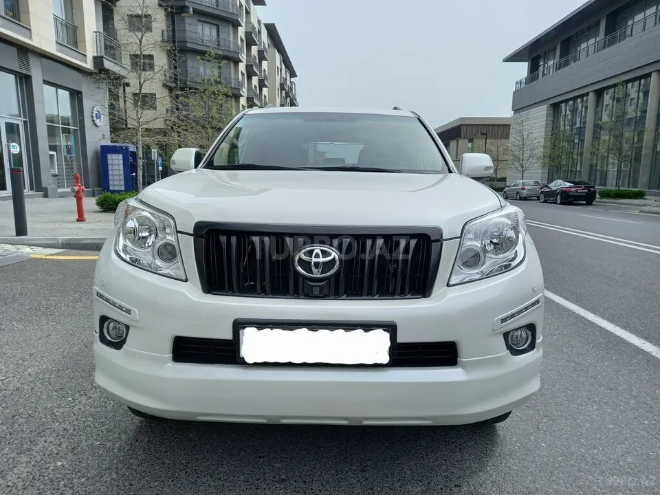Toyota Land Cruiser Prado — фото 1/4