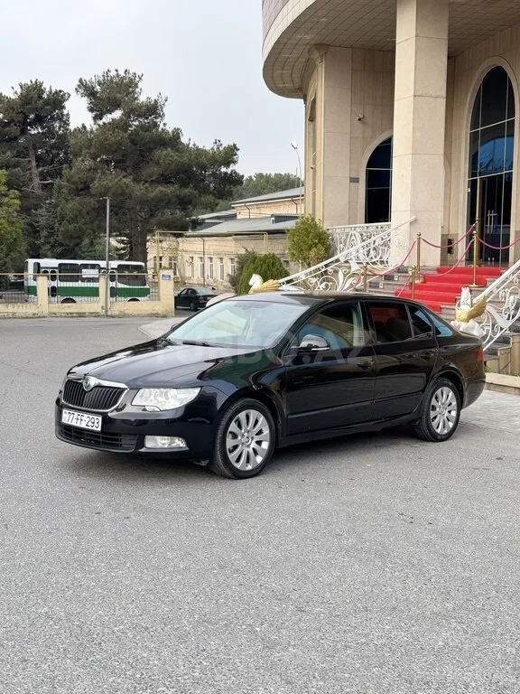 Skoda Superb — фото 3/4