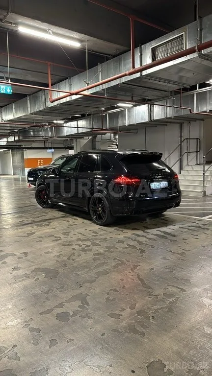 Porsche Cayenne GTS — фото 2/4