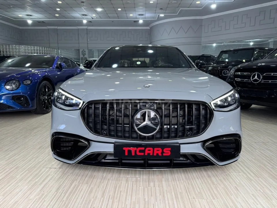 Mercedes S 63 AMG — фото 1/4