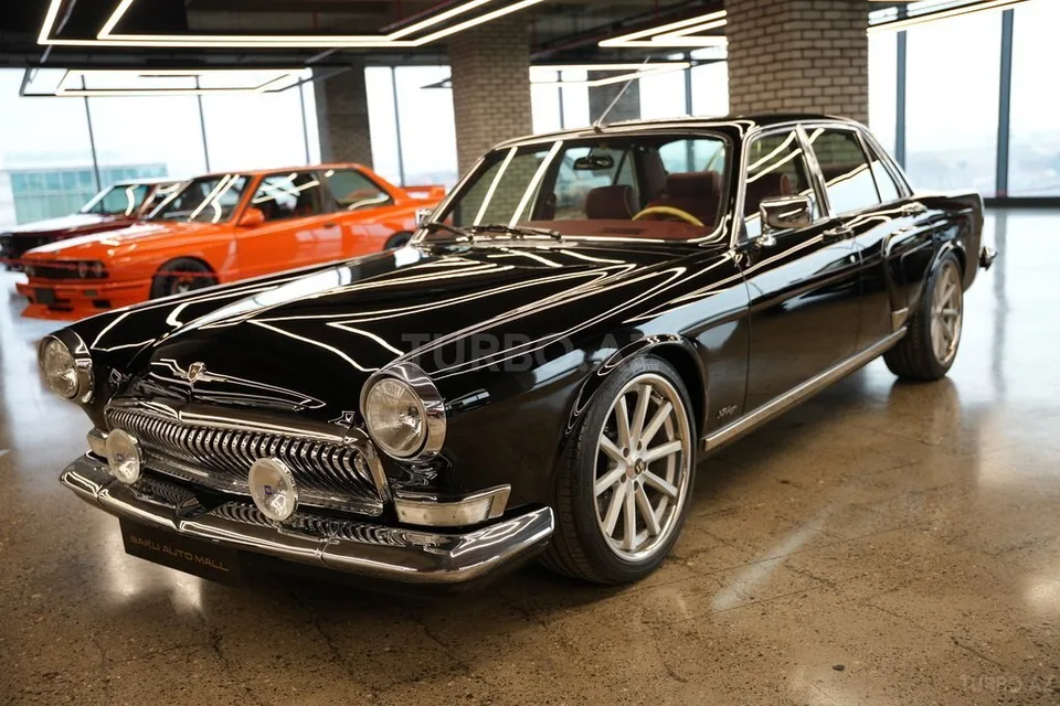 Jaguar Daimler Double-Six — фото 1/4