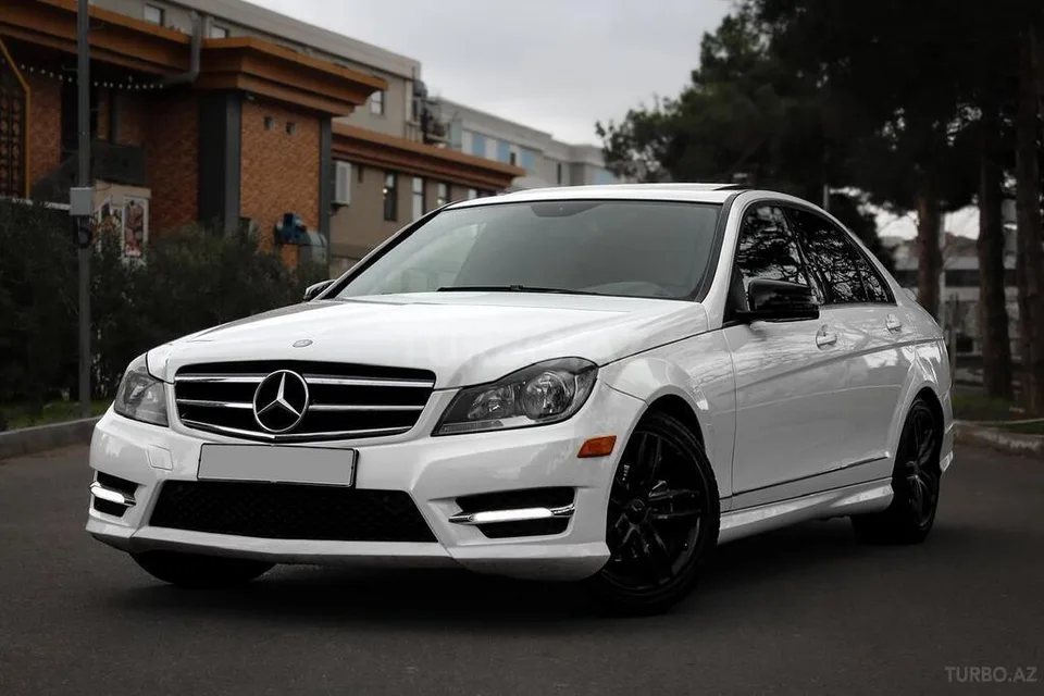 Mercedes C 250 — фото 1/4