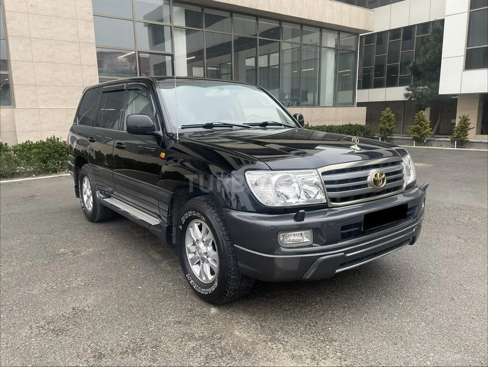 Toyota Land Cruiser — foto 1/4