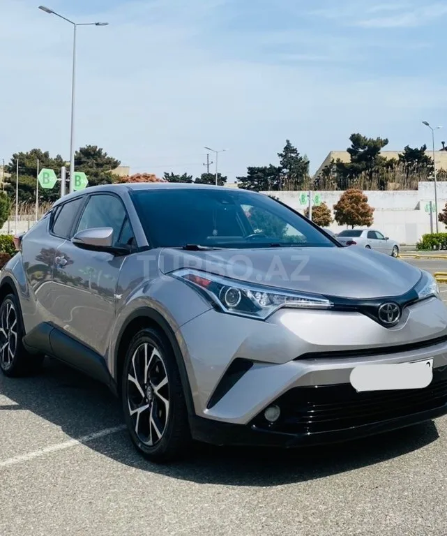 Toyota C-HR — фото 2/4