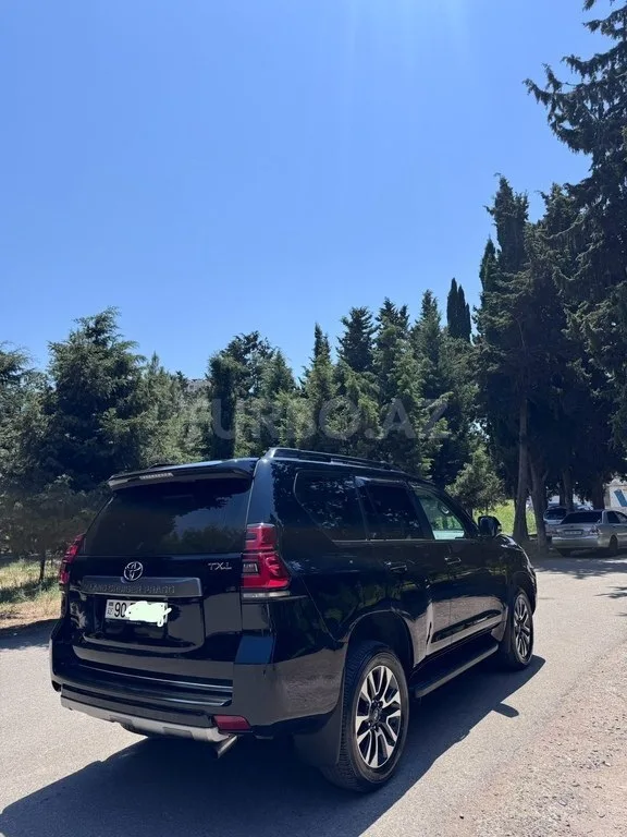 Toyota Land Cruiser Prado — фото 4/4