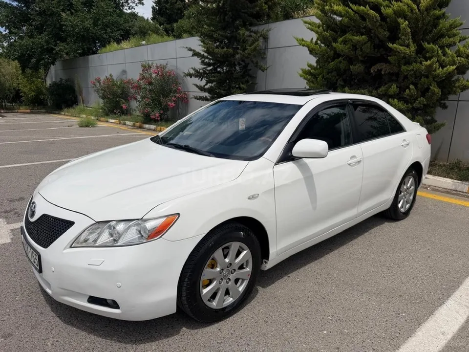 Toyota Camry — foto 3/4