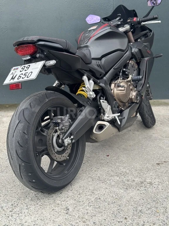 Honda CBR650R — фото 3/4