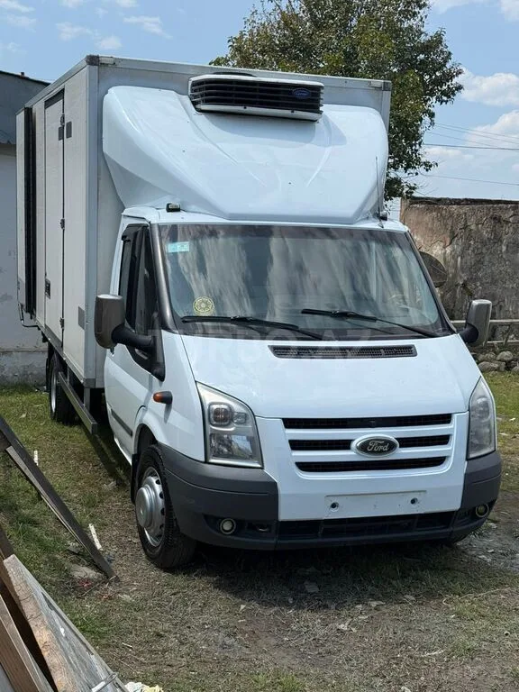 Ford Transit — foto 1/4