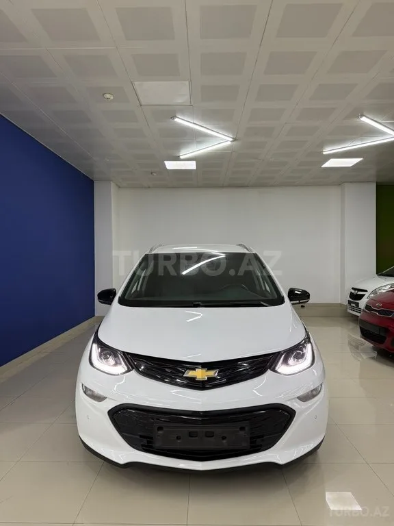 Chevrolet Bolt — фото 1/4