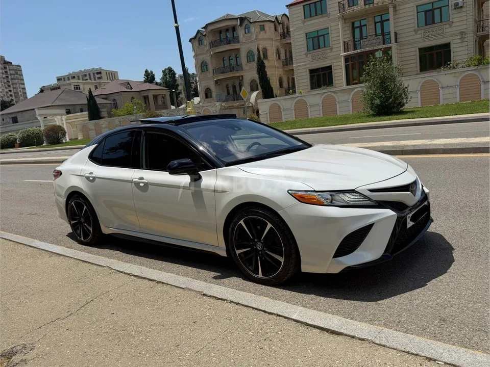 Toyota Camry — foto 3/4