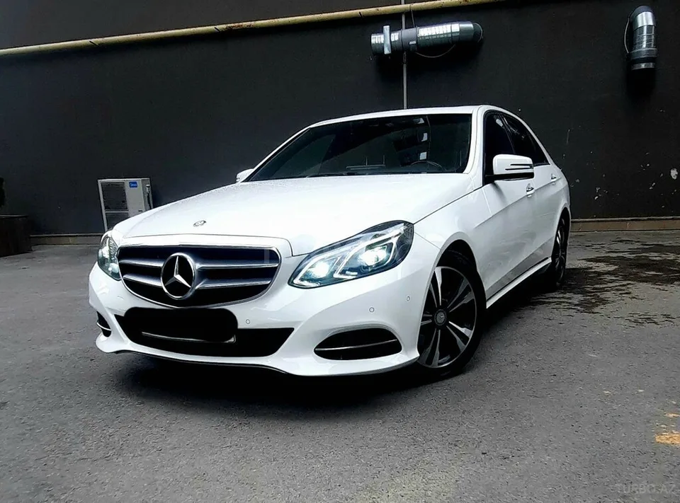 Mercedes E 220 — foto 2/4