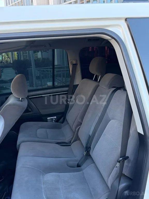 Toyota Land Cruiser — foto 3/4