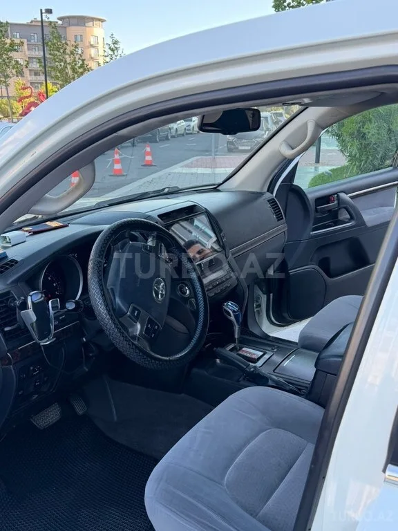 Toyota Land Cruiser — foto 4/4