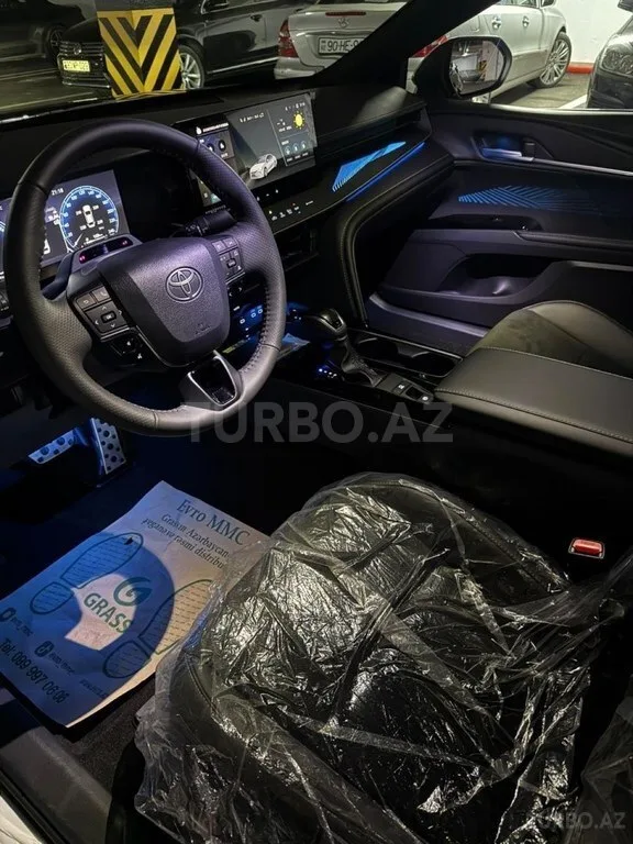 Toyota Camry — foto 2/4