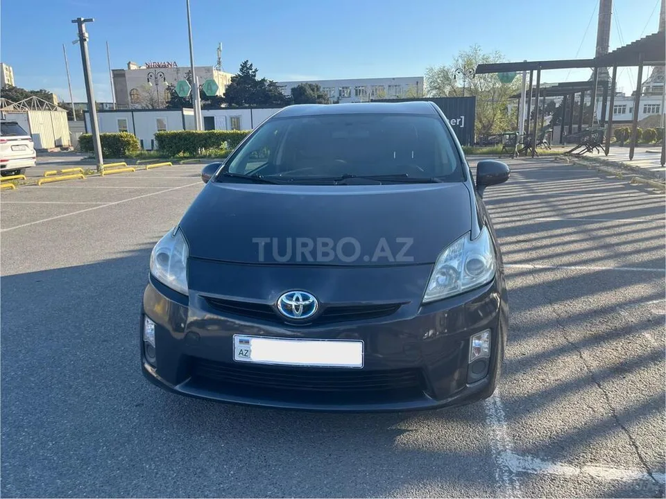 Toyota Prius — foto 1/4