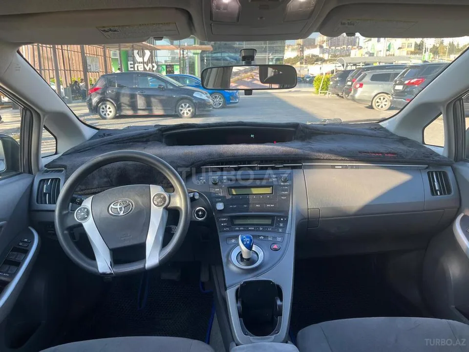 Toyota Prius — foto 2/4