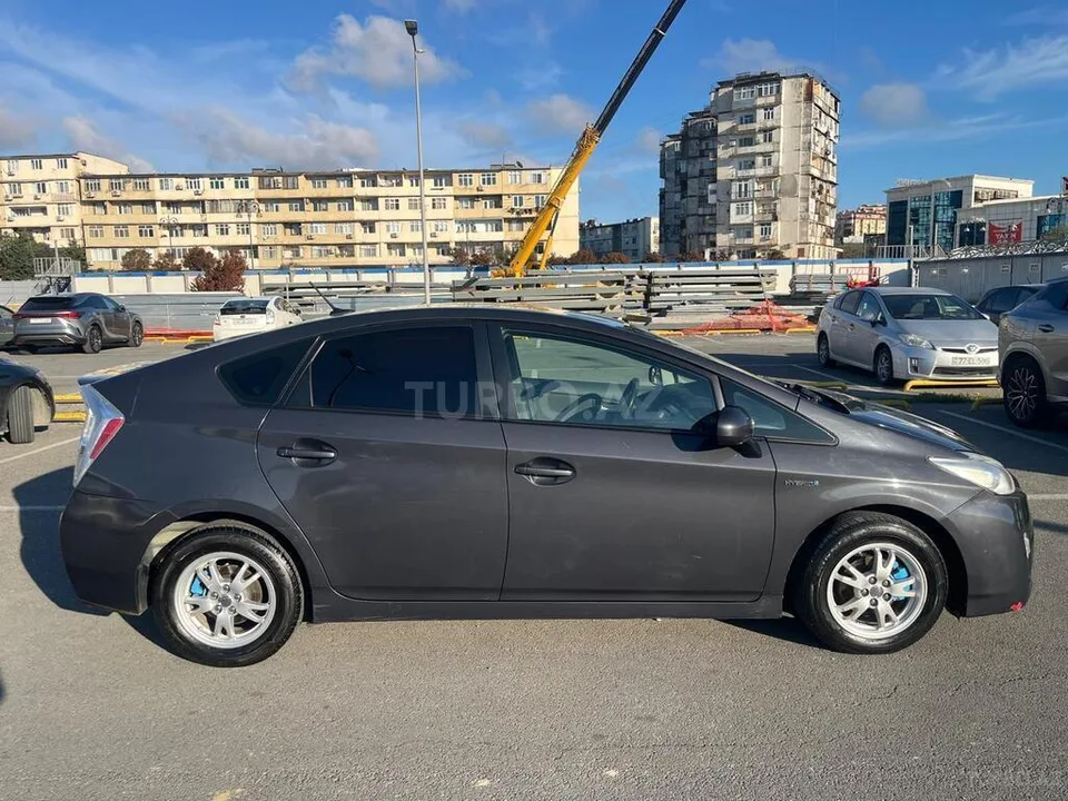Toyota Prius — foto 4/4