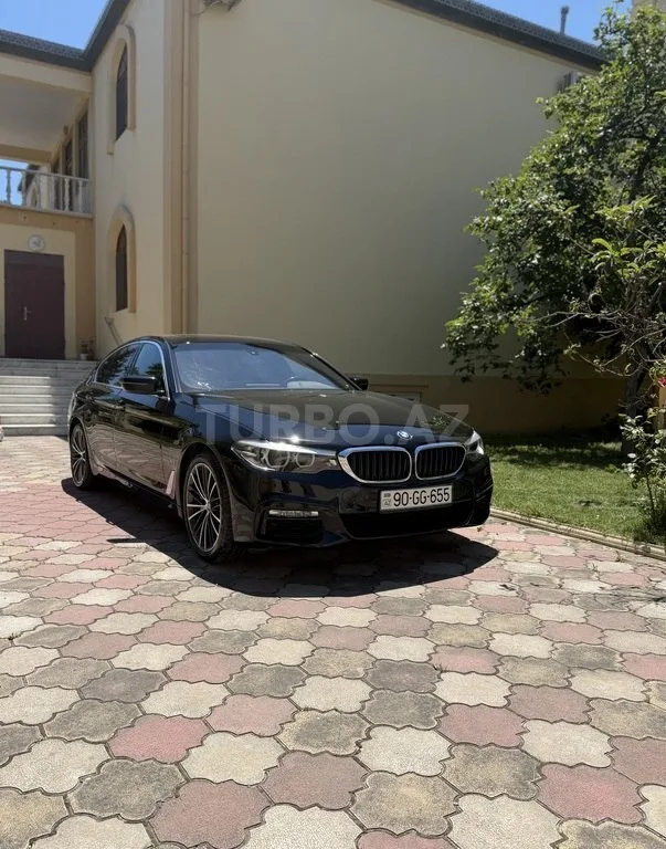 BMW 530e — фото 1/4