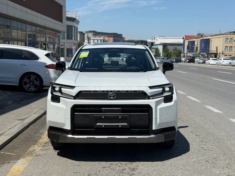 Toyota RAV4 — фото 1/4