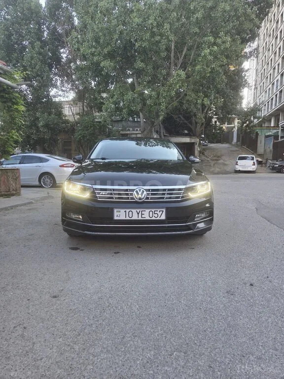 Volkswagen Passat — фото 1/4