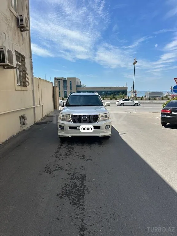 Toyota Land Cruiser — foto 2/4