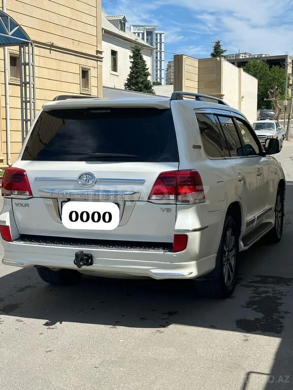 Toyota Land Cruiser — foto 3/4