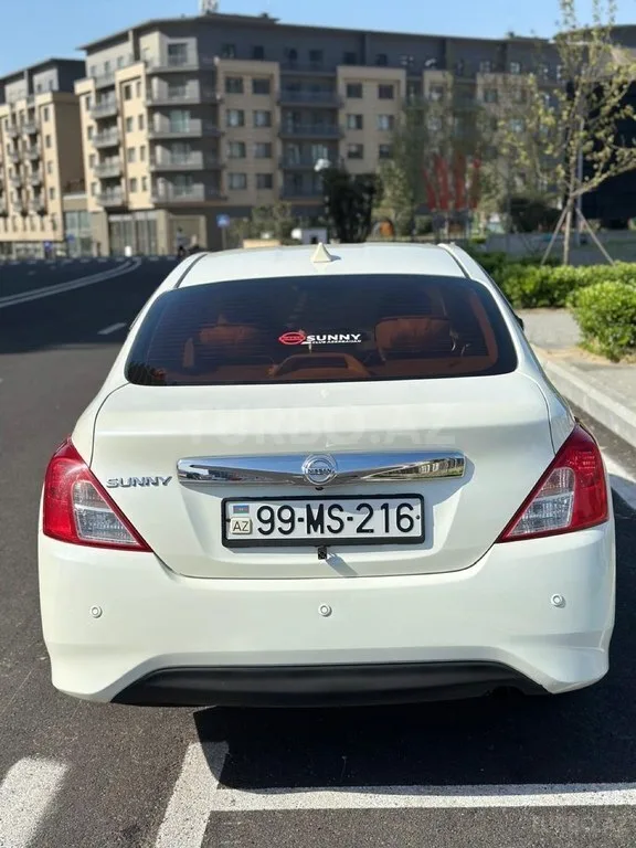 Nissan Sunny — фото 2/4