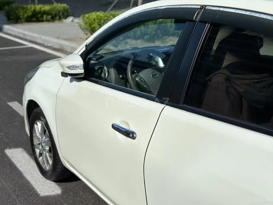 Nissan Sunny — фото 4/4