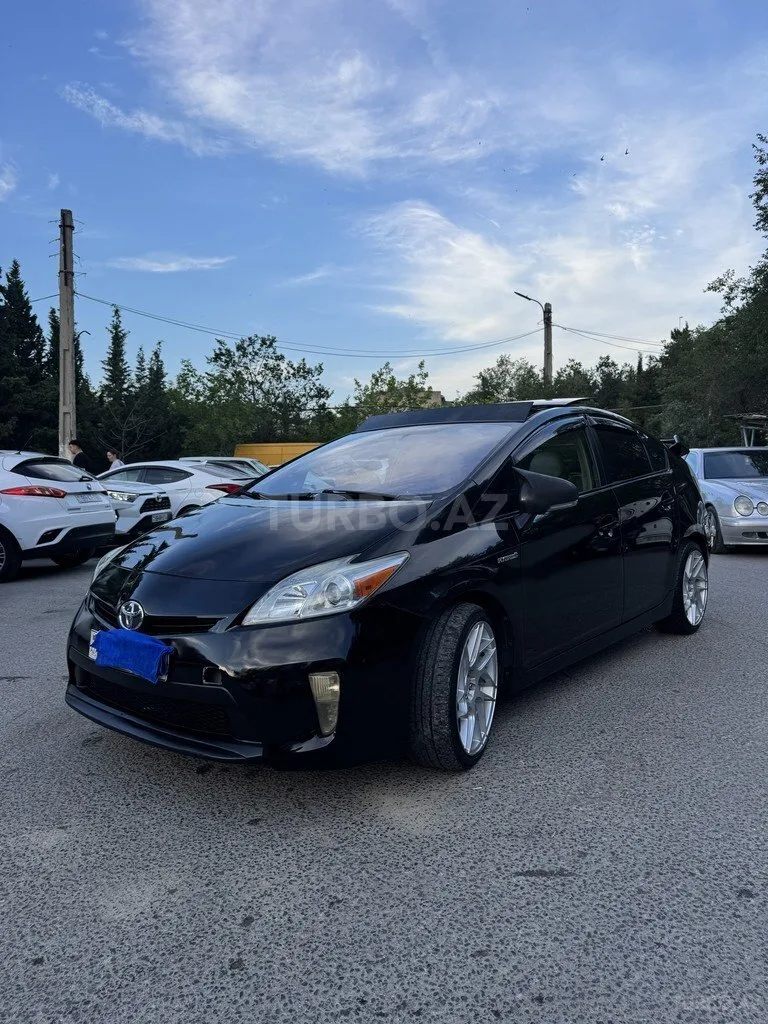 Toyota Prius — фото 2/4