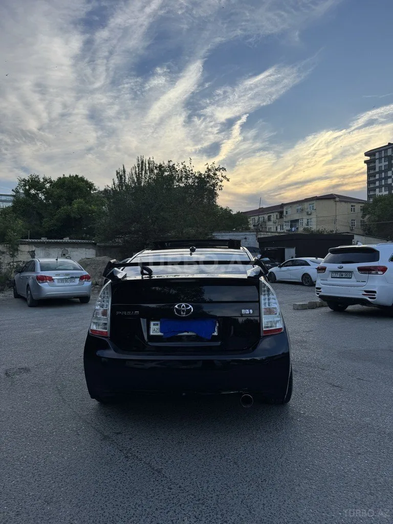 Toyota Prius — фото 4/4