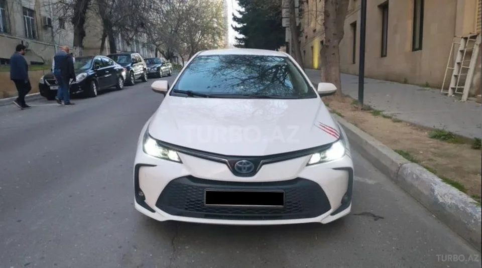 Toyota Corolla — foto 1/4
