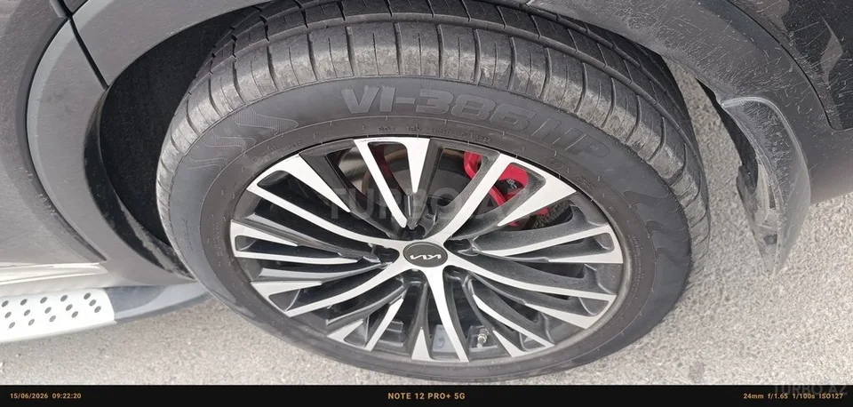 Kia Sorento — фото 4/4