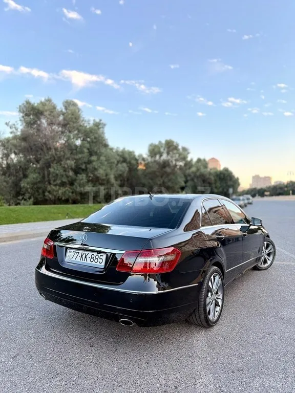 Mercedes E 350 — фото 3/4
