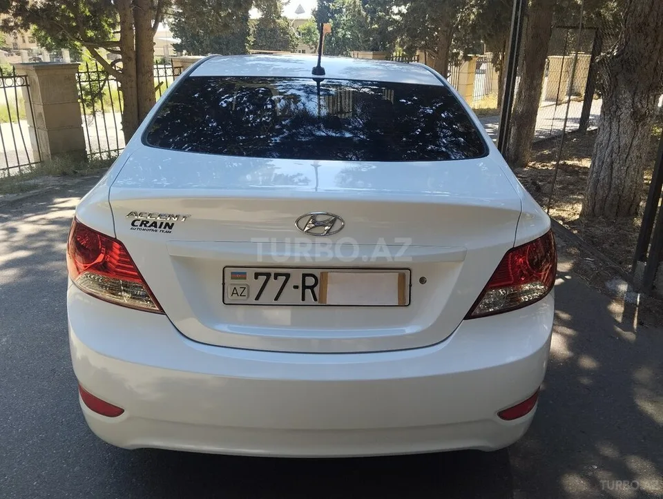 Hyundai Accent — фото 2/4