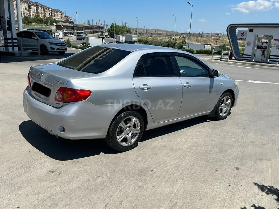 Toyota Corolla — фото 3/4