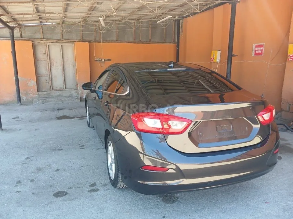 Chevrolet Cruze — foto 4/4