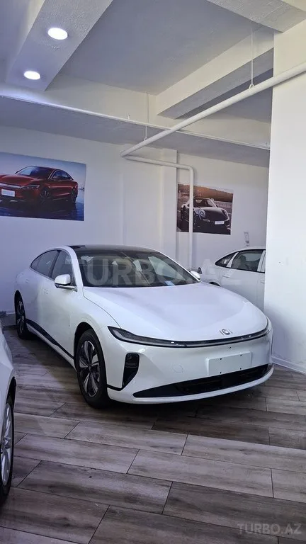 Changan Qiyuan A07 — foto 1/4