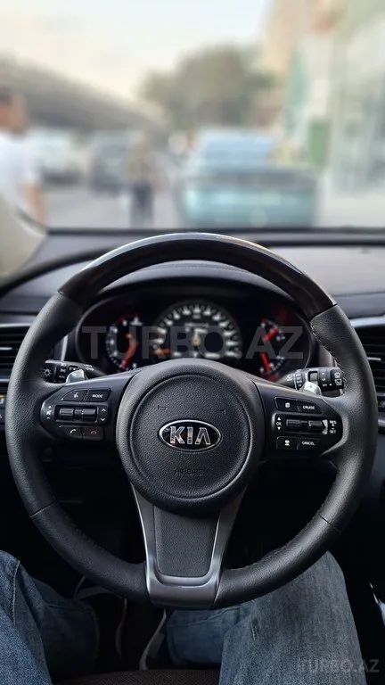 Kia Sorento — фото 2/4