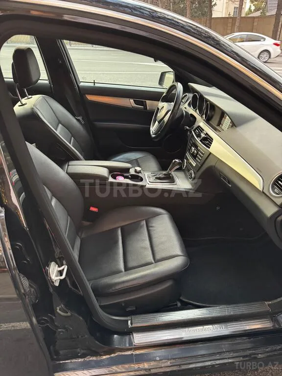 Mercedes C 250 — фото 3/4
