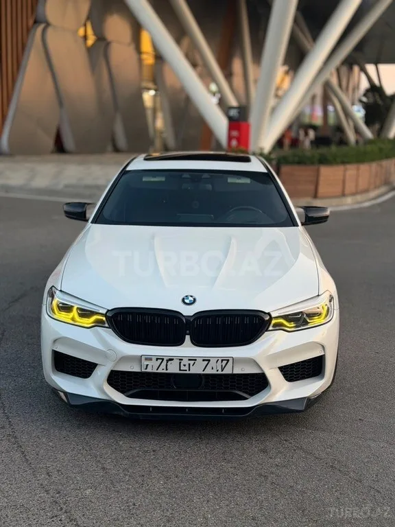 BMW 530 — фото 1/4