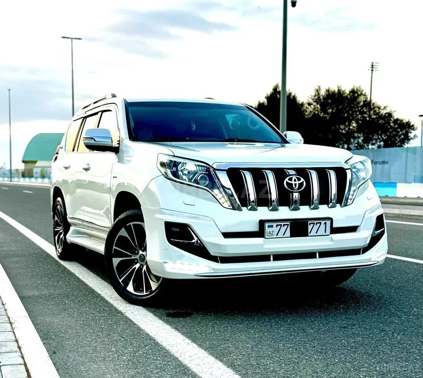 Toyota Land Cruiser Prado — фото 1/4