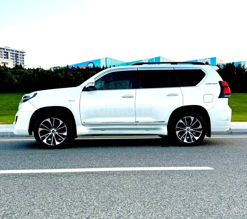 Toyota Land Cruiser Prado — фото 3/4