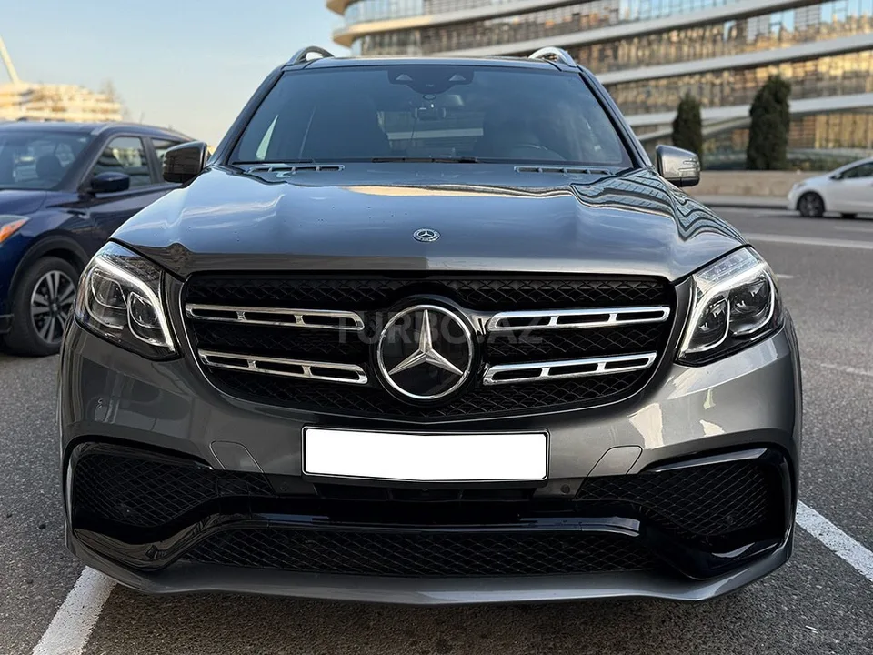 Mercedes GLS 450 4MATIC — фото 1/4