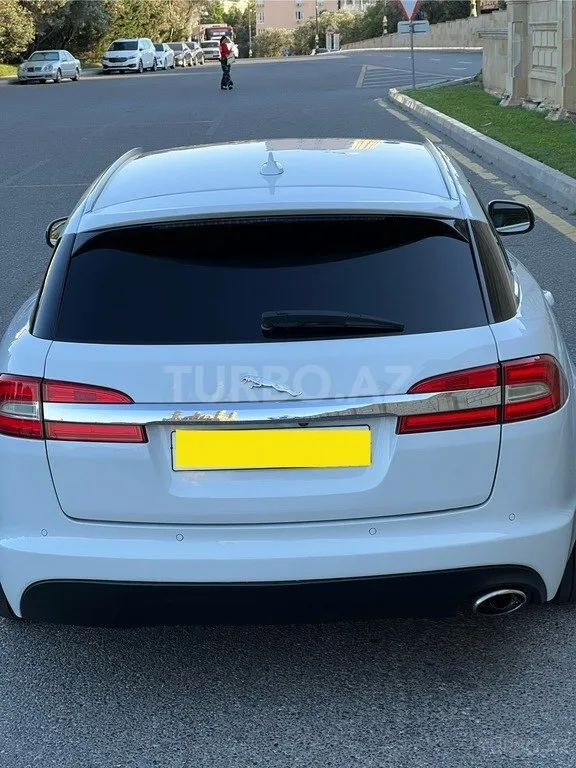 Jaguar XF — фото 2/4