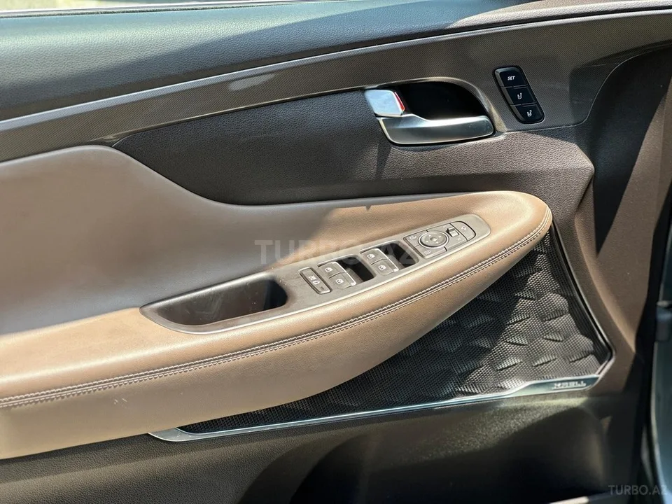Hyundai Santa Fe — фото 2/4