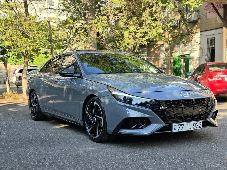 Hyundai Elantra N Line — фото 1/4